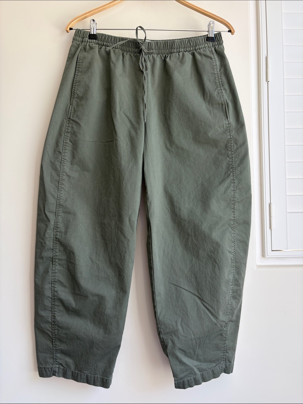 Abercrombie & Fitch Olive Green Twill Barrel Leg Pull-On Drawstring Pants Size M